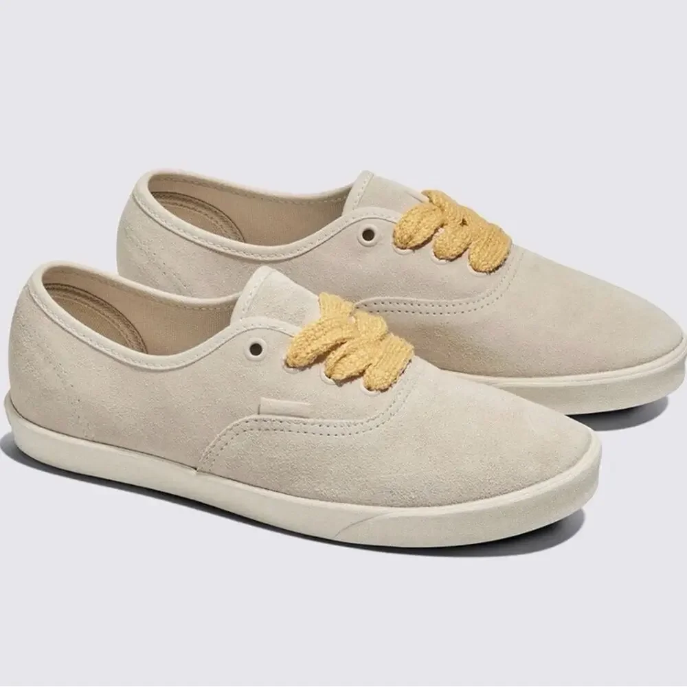 NEW Vans Authentic Beige Lowpro Fat Lace Yarrow Skate Shoes Women’s Size 9